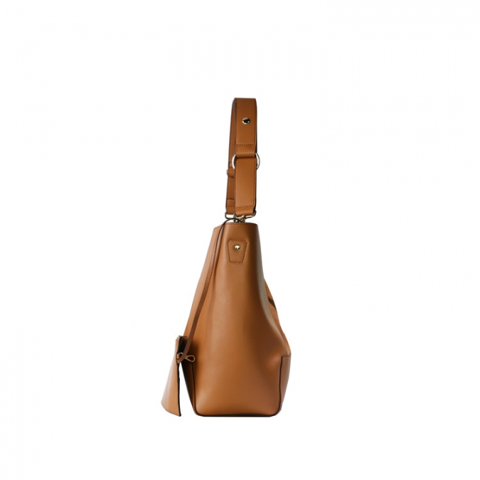 ショッピング用に設定された大容量の茶色の本革の女性のレジャーバッグ 